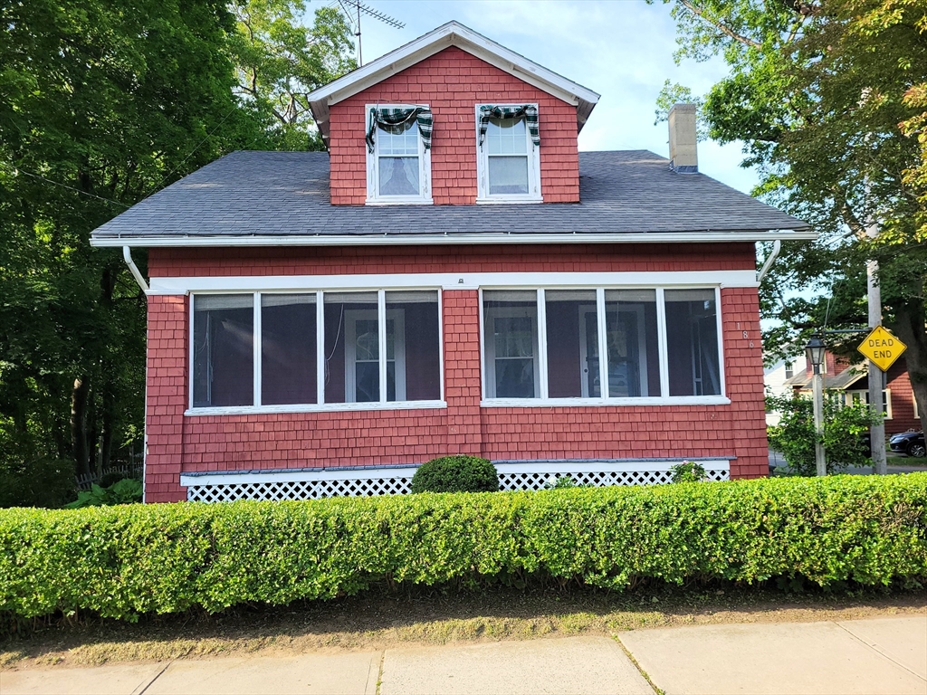 186 Dresser St