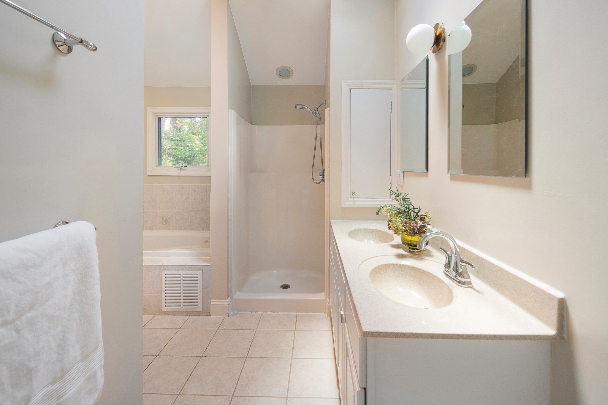 18 Pettee St #18, Newton, MA, 18 Pettee St #18, Newton, MA Photo #12