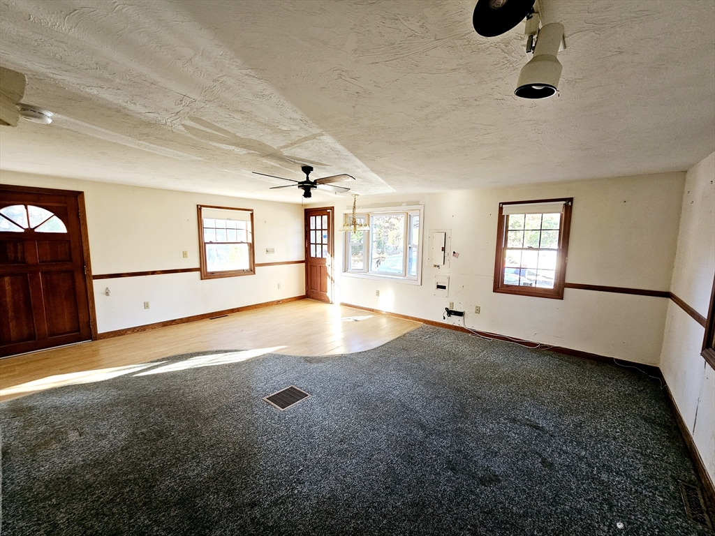 271 Plymouth Ave