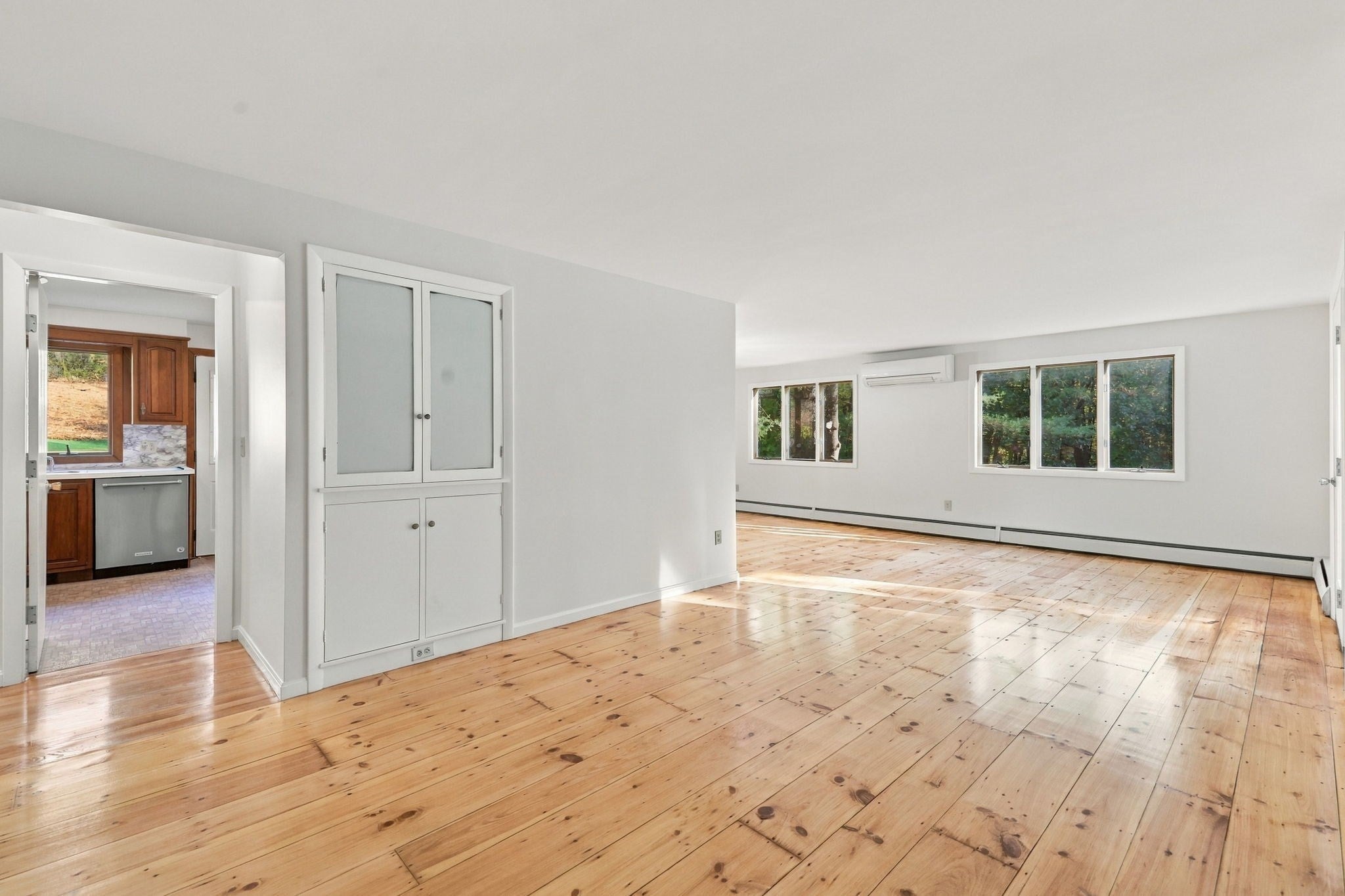 113 Kilburn St, Lunenburg, MA Photo #14