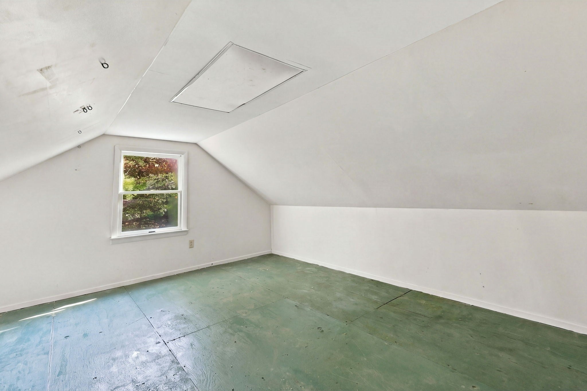 113 Kilburn St, Lunenburg, MA Photo #31