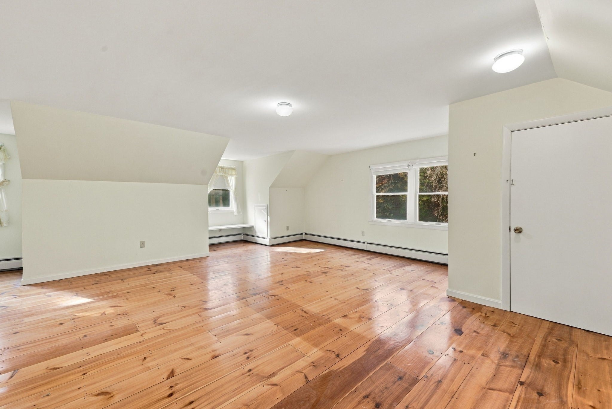 113 Kilburn St, Lunenburg, MA Photo #24