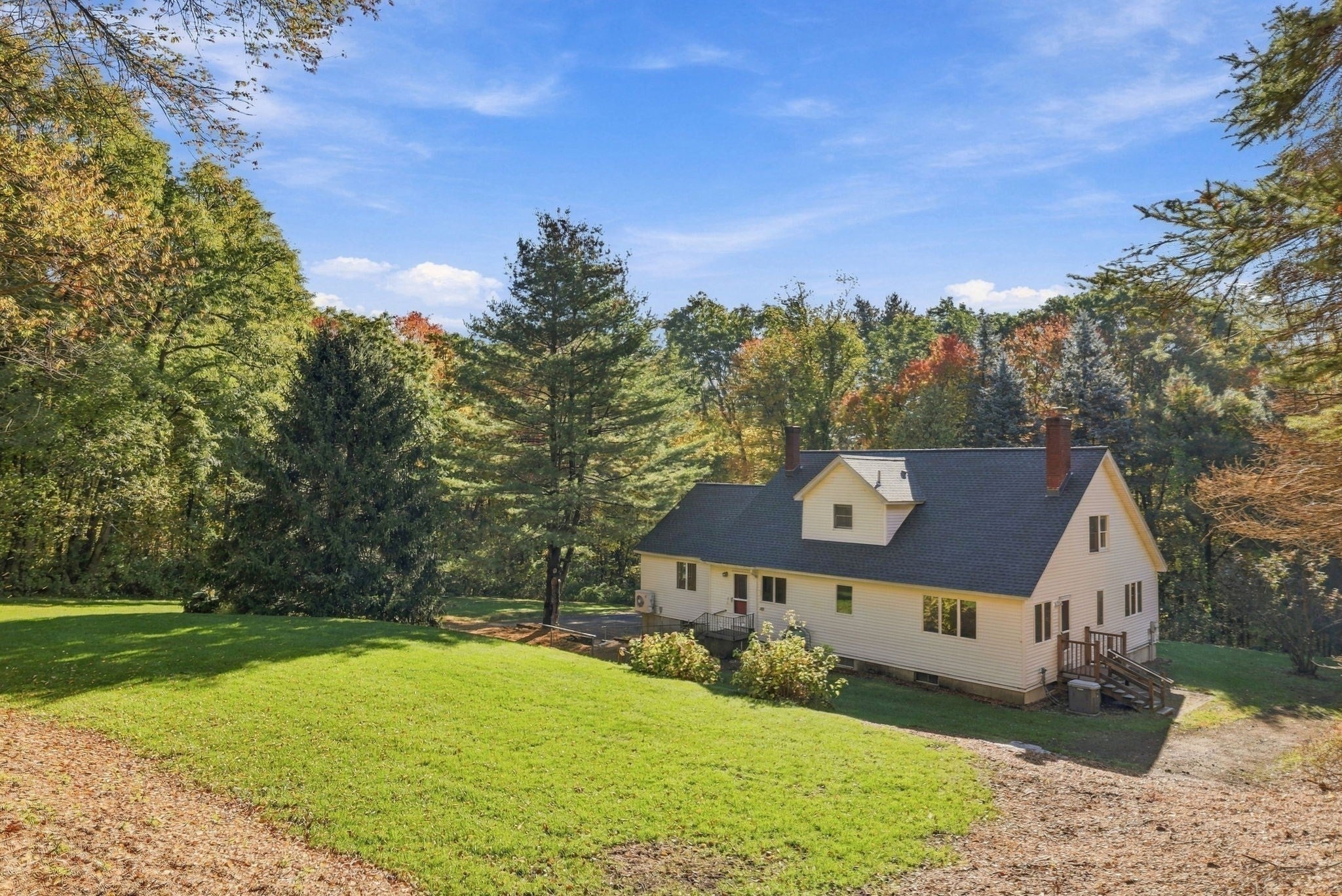 113 Kilburn St, Lunenburg, MA Photo #38