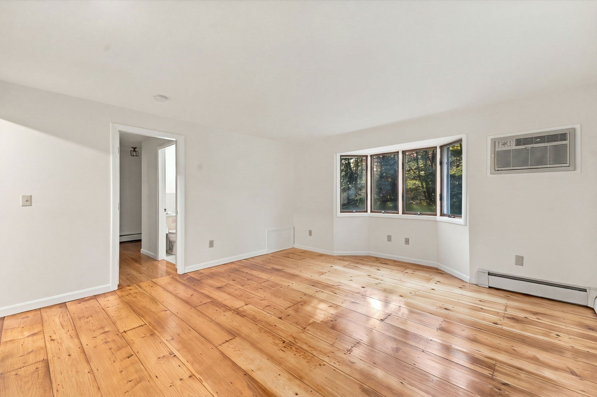 113 Kilburn St, Lunenburg, MA Photo #18