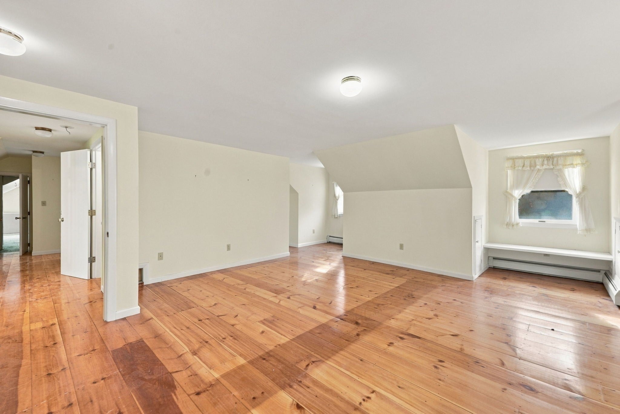 113 Kilburn St, Lunenburg, MA Photo #23