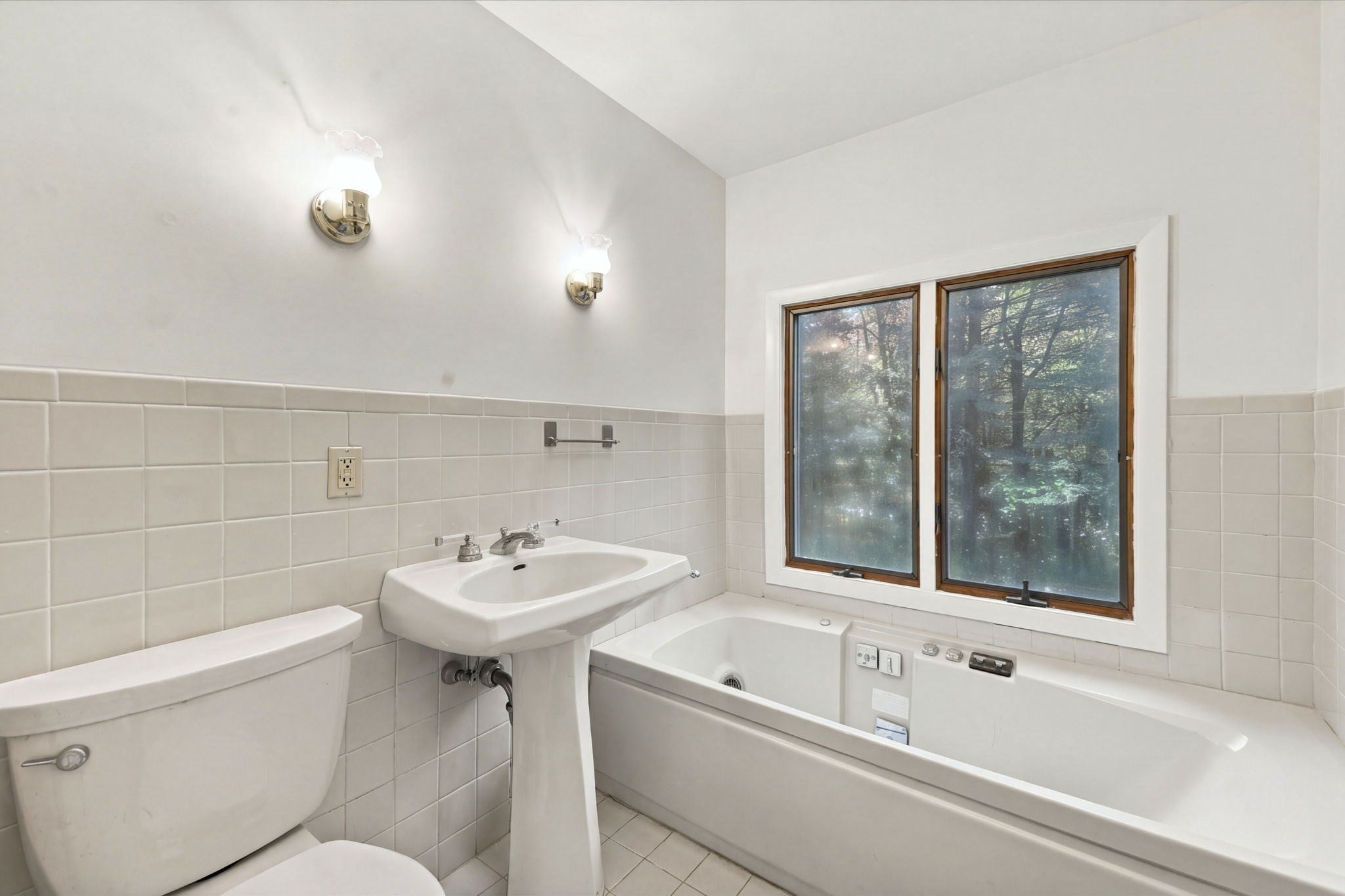 113 Kilburn St, Lunenburg, MA Photo #15