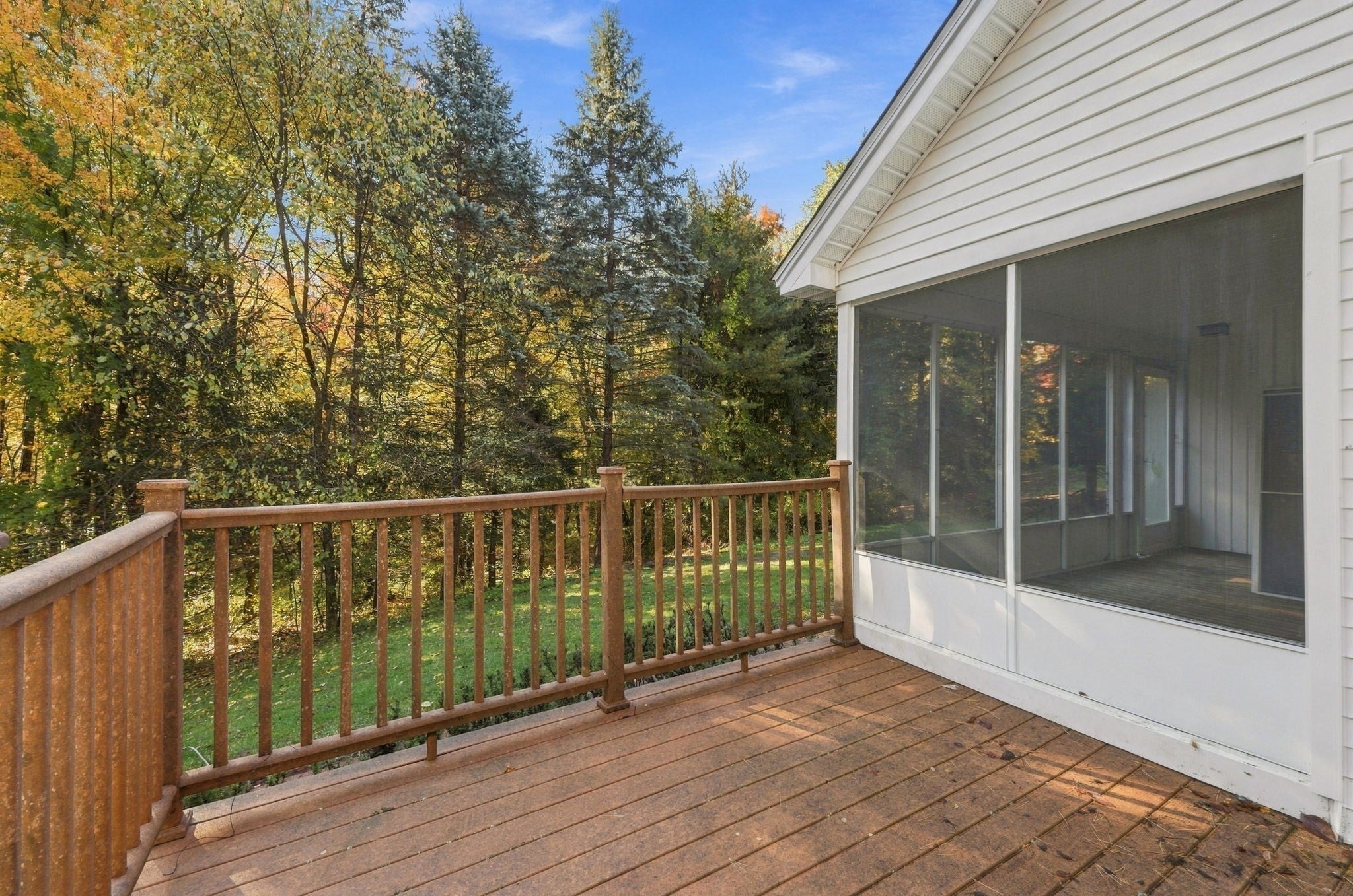 113 Kilburn St, Lunenburg, MA Photo #32