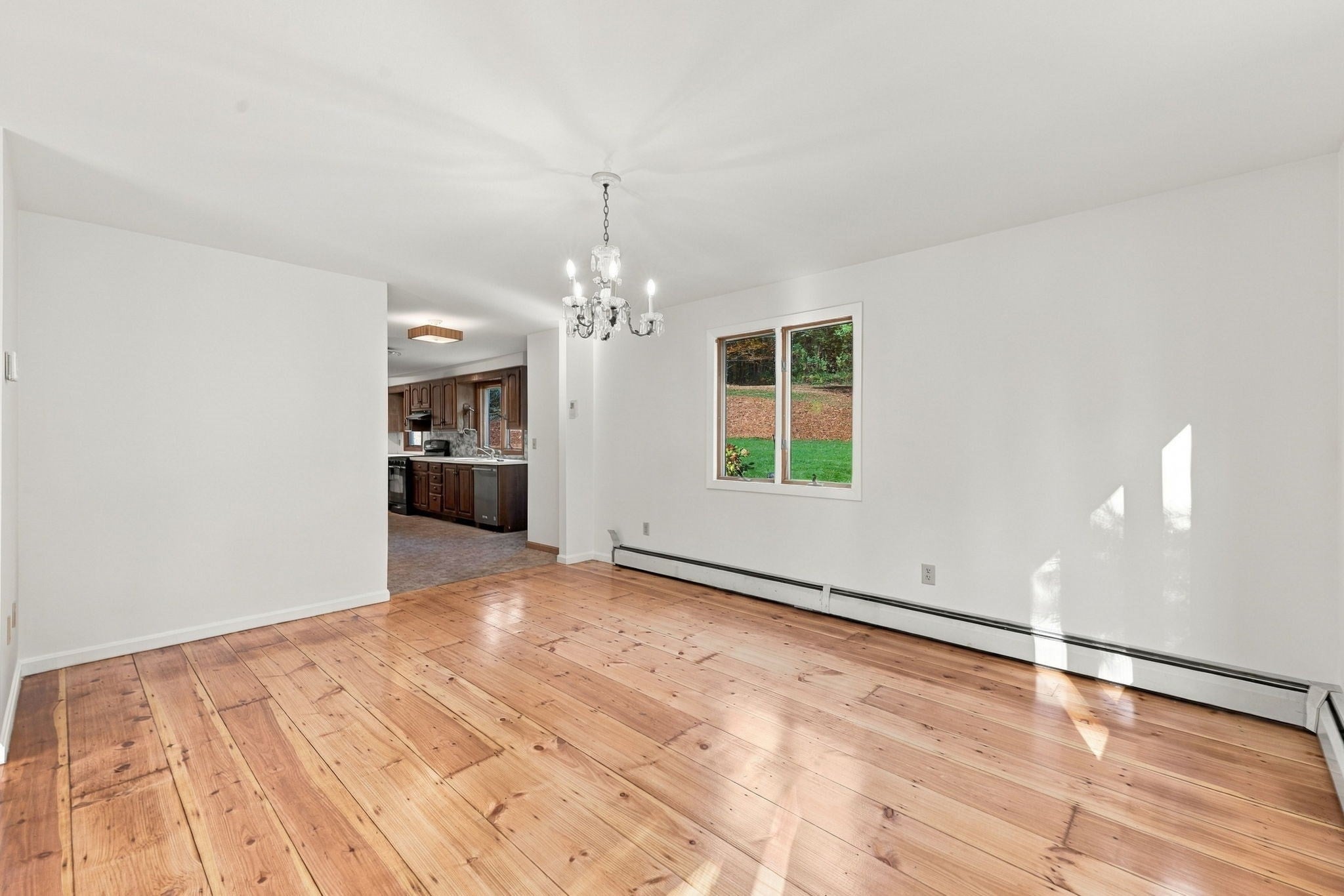 113 Kilburn St, Lunenburg, MA Photo #7