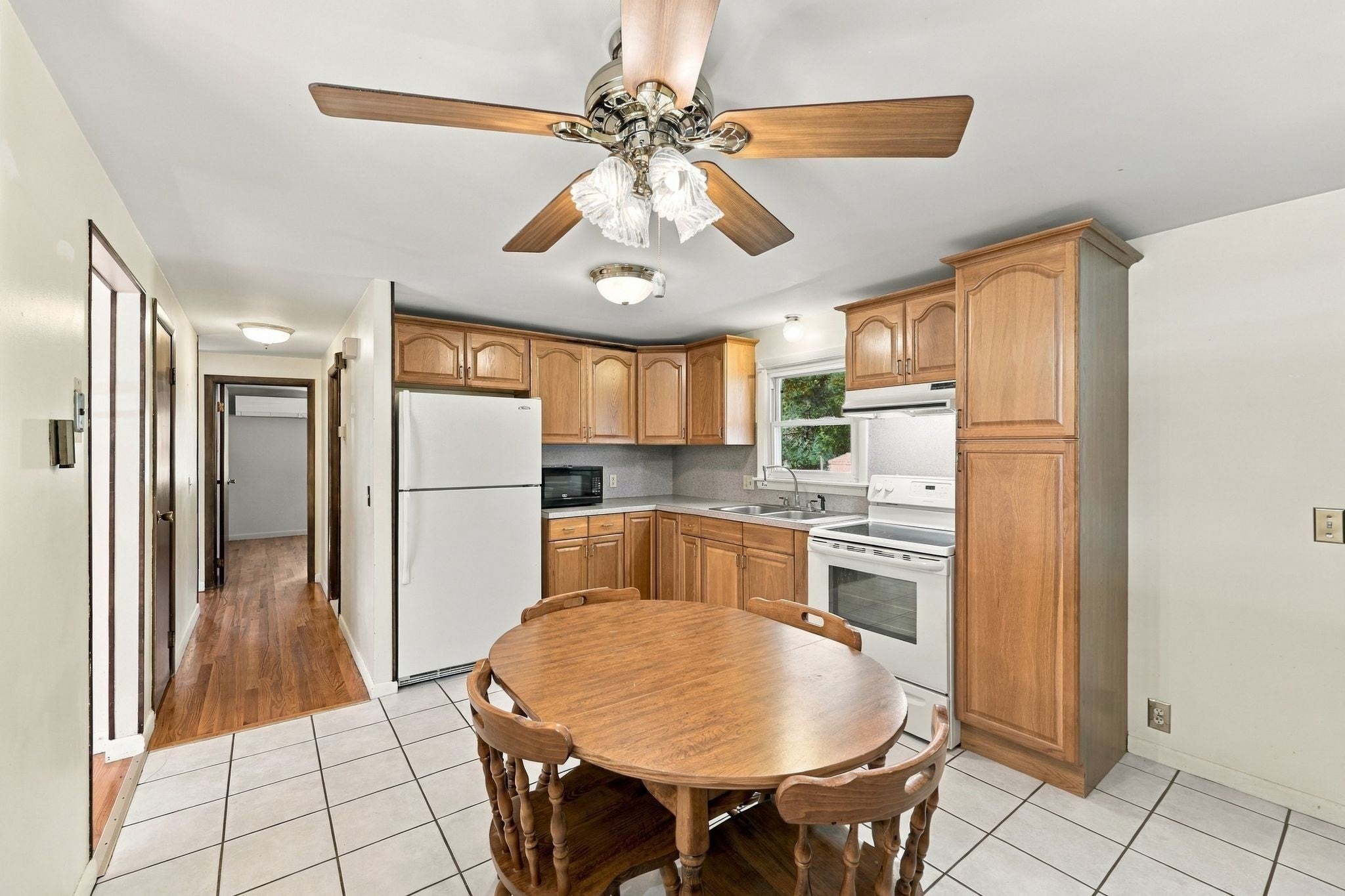 286 Peekskill Ave, Springfield, MA Photo #20