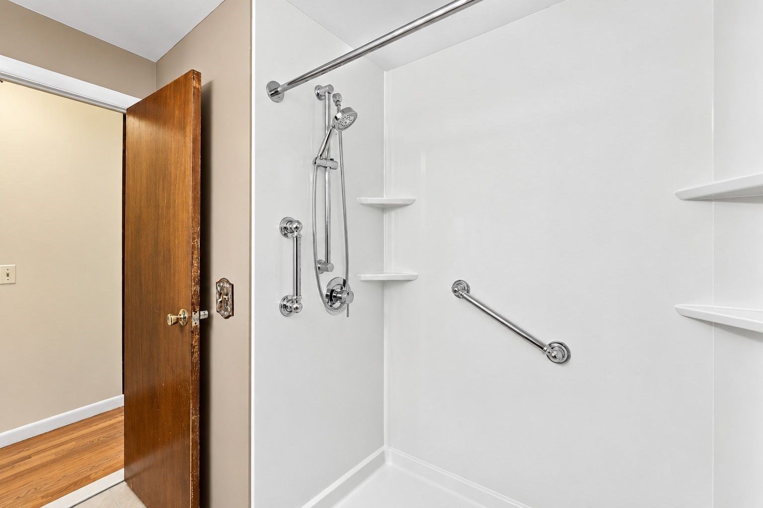 286 Peekskill Ave, Springfield, MA Photo #24