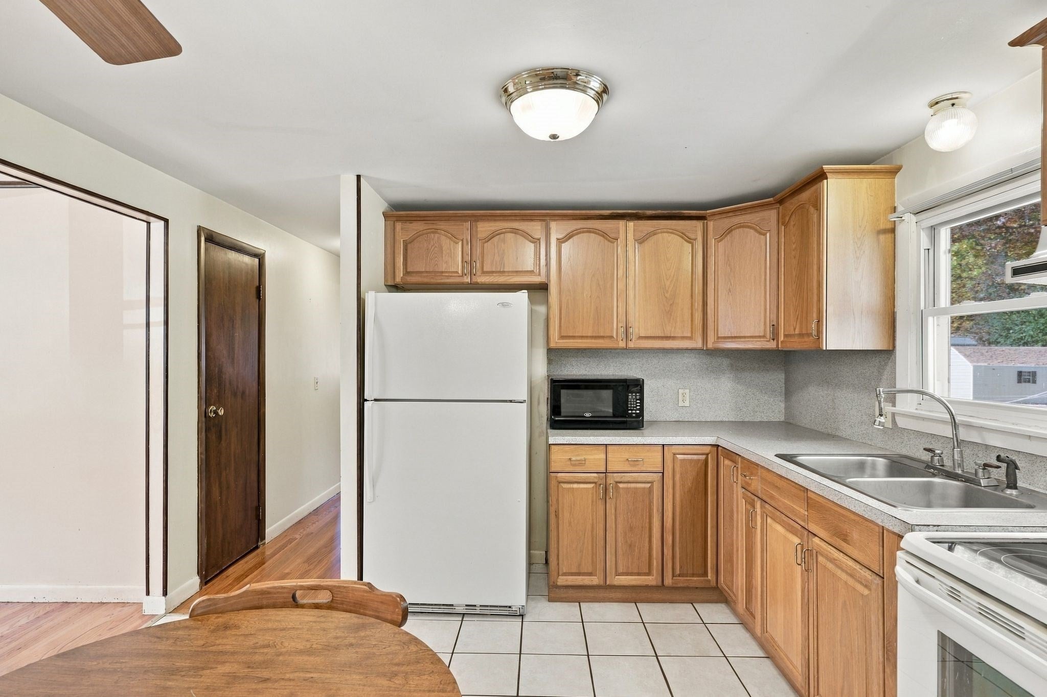 286 Peekskill Ave, Springfield, MA Photo #15