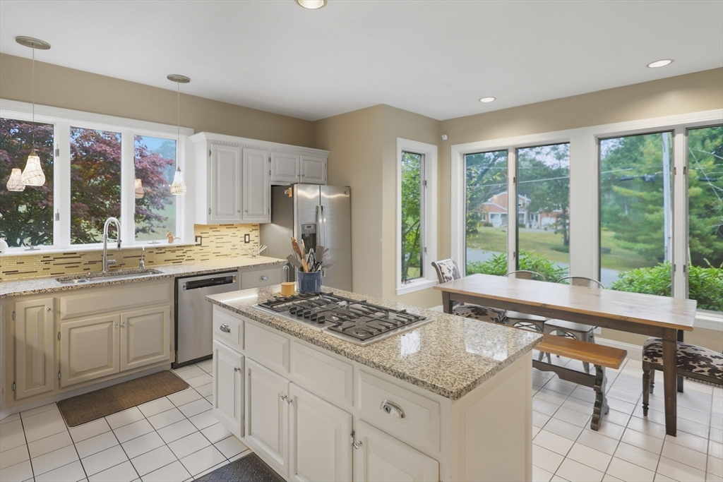 18 Settlers Way