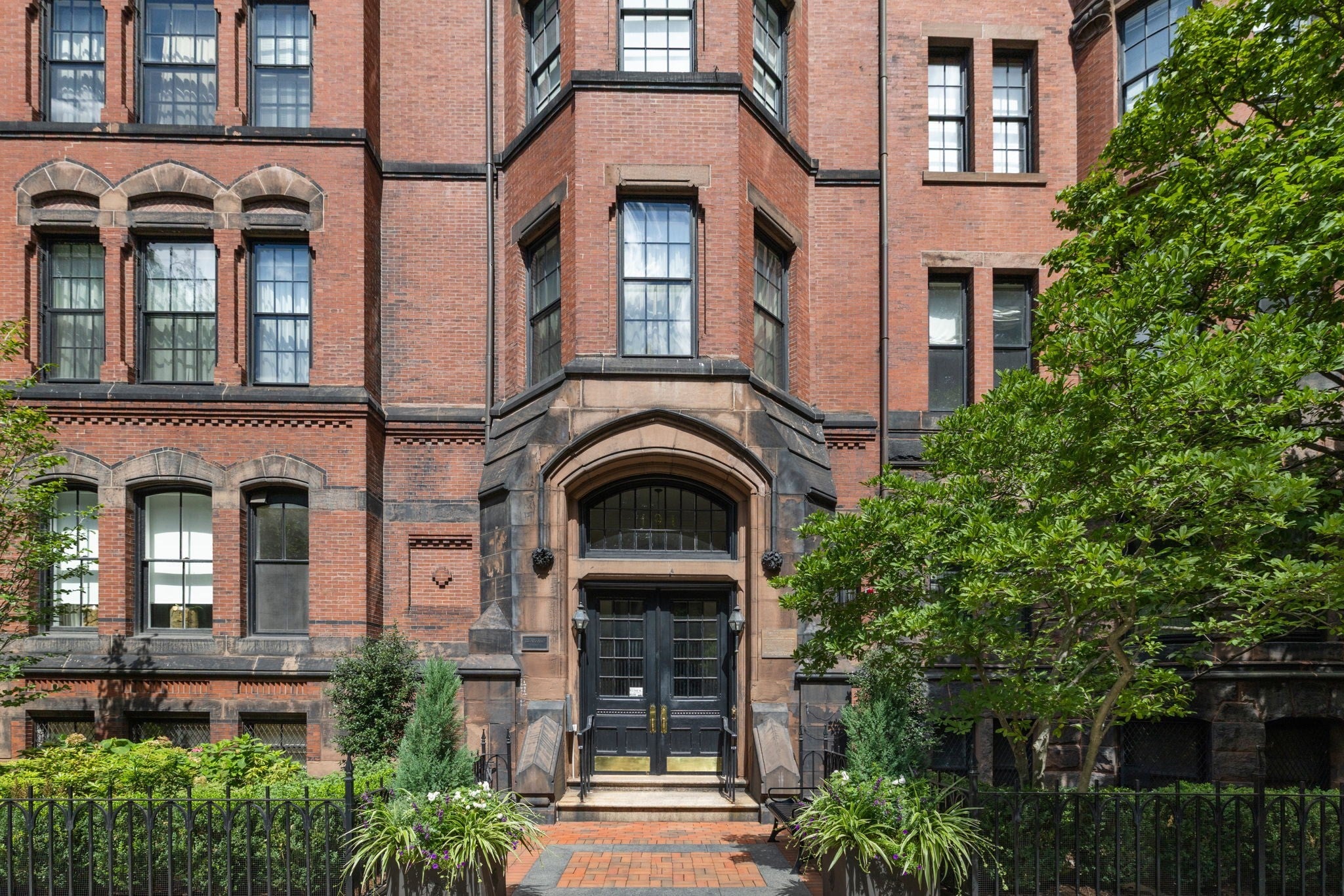 Photo of 191 Commonwealth Avenue, Boston, MA
