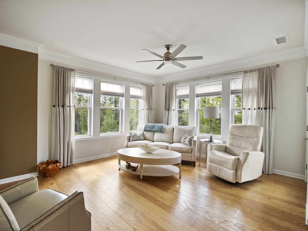 4 Francis Dr 407