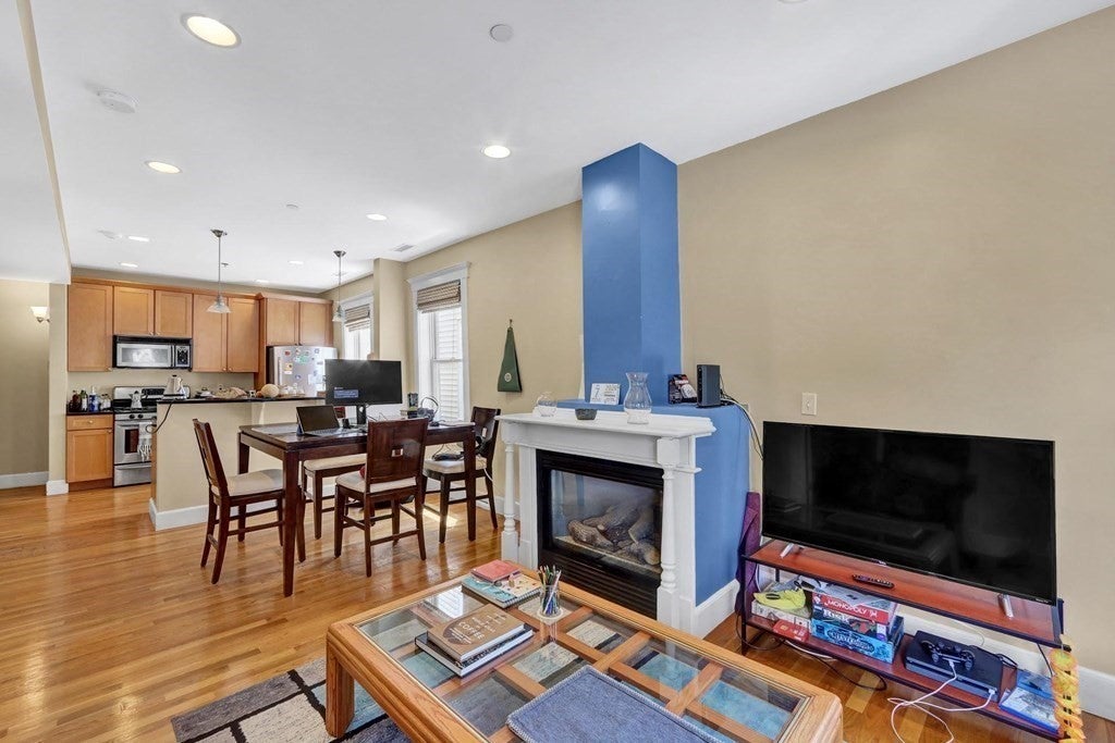 292 Western Ave #1, Cambridge, MA, 292 Western Ave #1, Cambridge, MA Photo #2