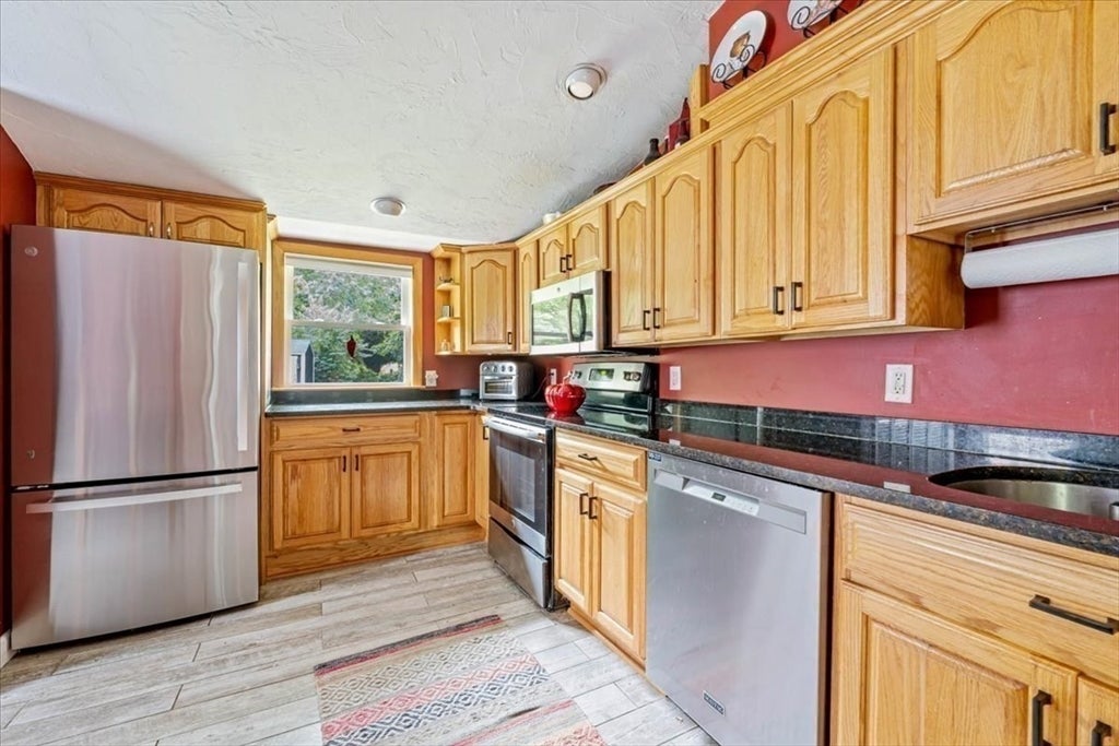 18 Carol Ave, Pembroke, MA, 18 Carol Ave, Pembroke, MA Photo #8