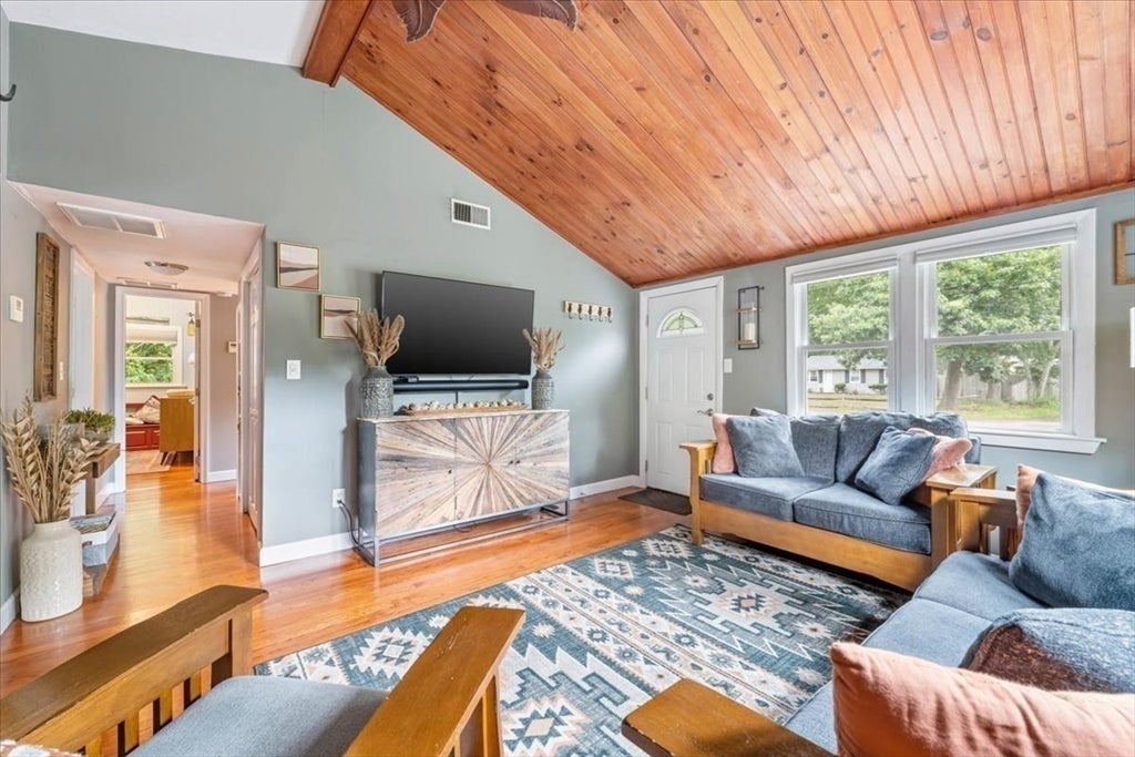 18 Carol Ave, Pembroke, MA, 18 Carol Ave, Pembroke, MA Photo #4
