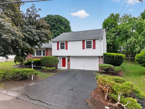 Photo of 4 Apache Trail, Medford, MA 02155 (MLS # 73524231)