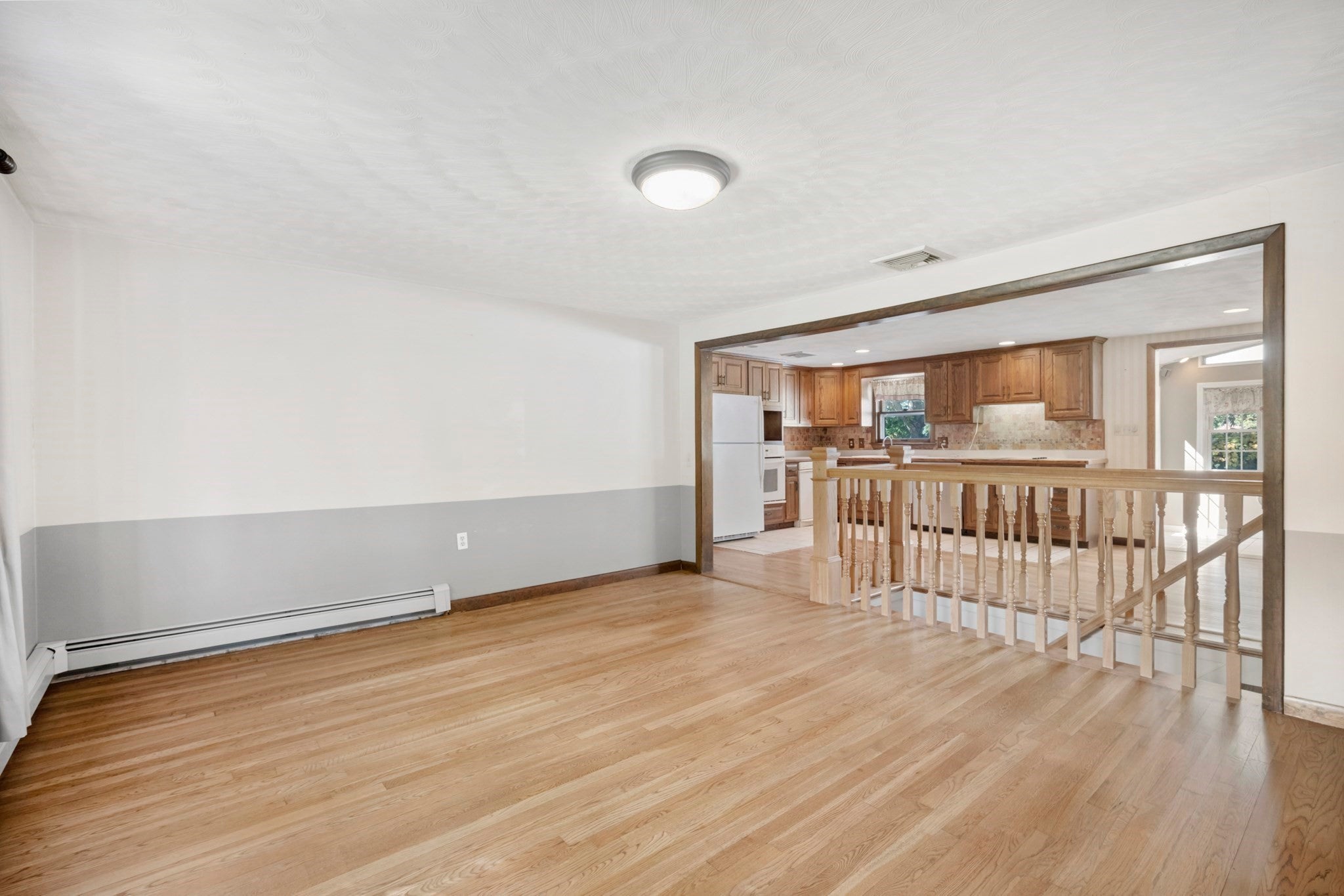 11 Carousel Dr, Millbury, MA Photo #17