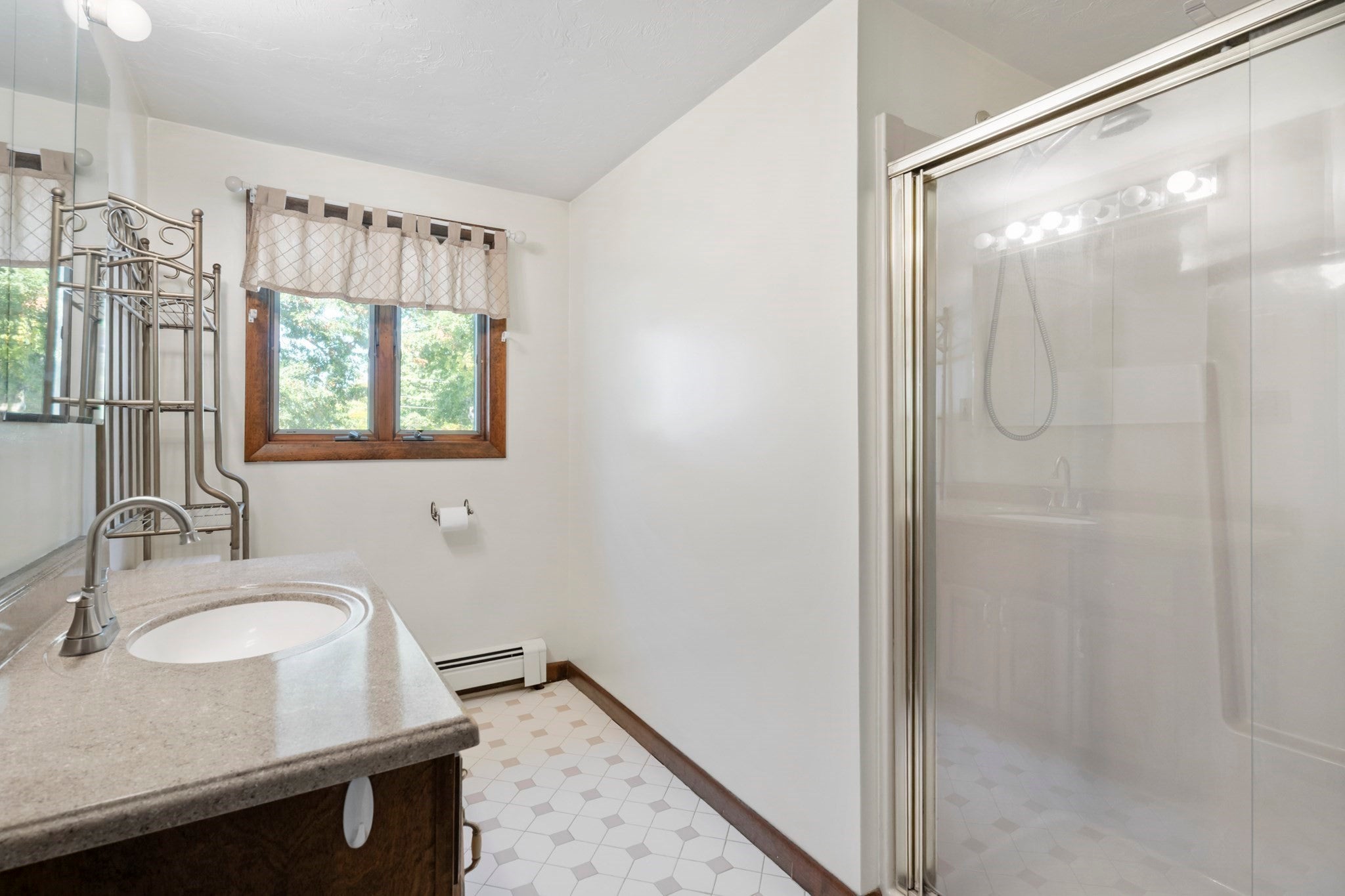 11 Carousel Dr, Millbury, MA Photo #25