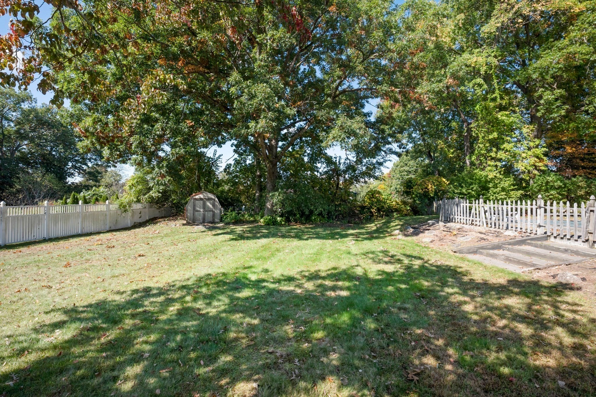 11 Carousel Dr, Millbury, MA Photo #33