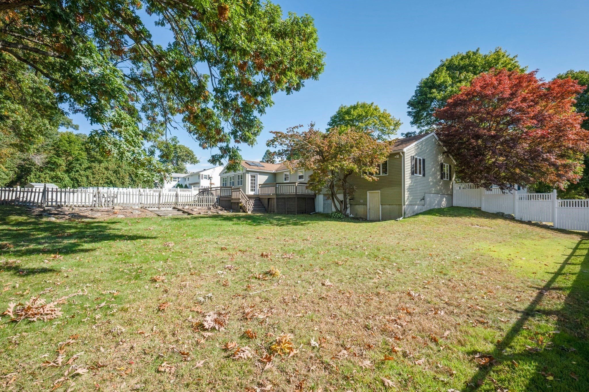 11 Carousel Dr, Millbury, MA Photo #34