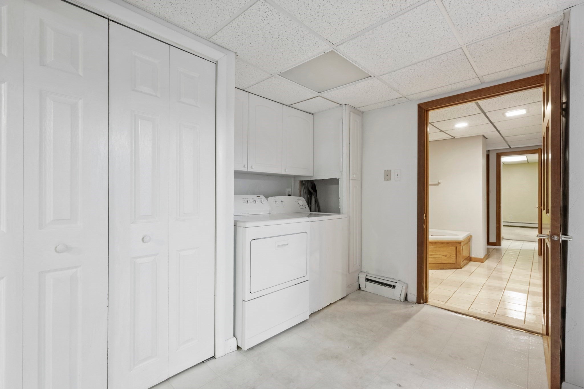 11 Carousel Dr, Millbury, MA Photo #31