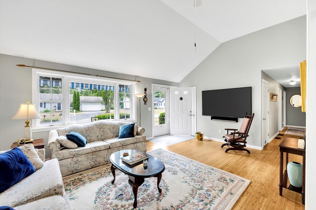 40 Beldan Ln
