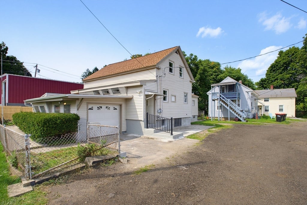 1 Railroad Ct, Millbury, MA Photo #1
