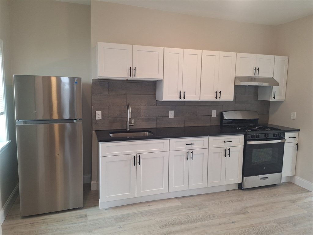 241 Walnut St #3, Chelsea, MA Photo #2