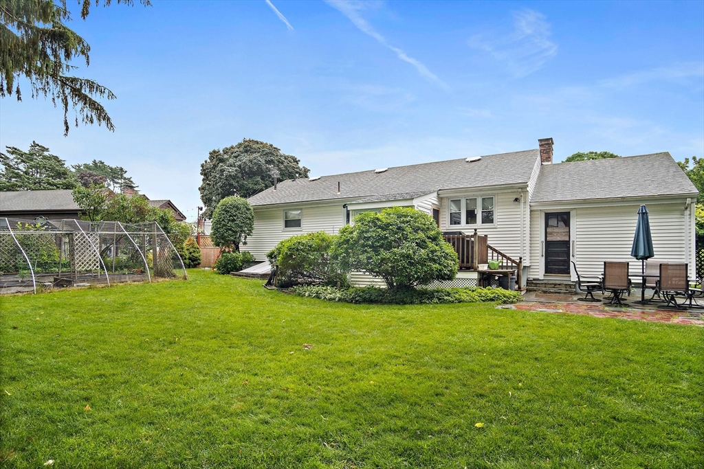 61 Hillsboro St
