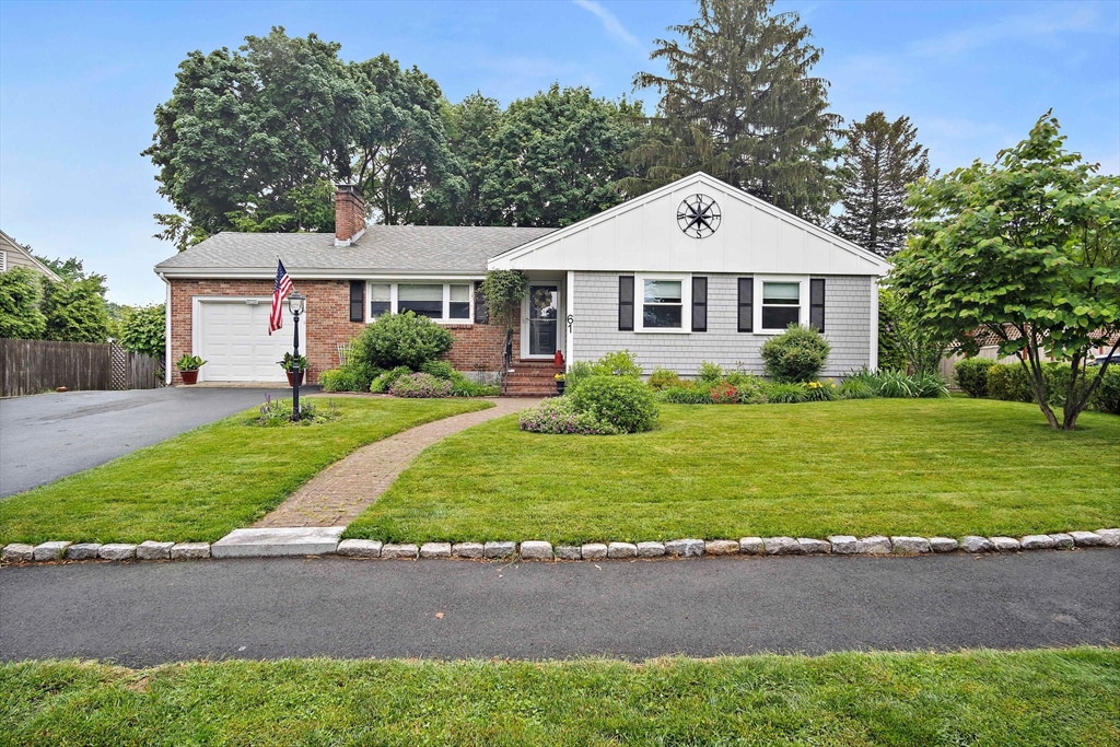 61 Hillsboro St