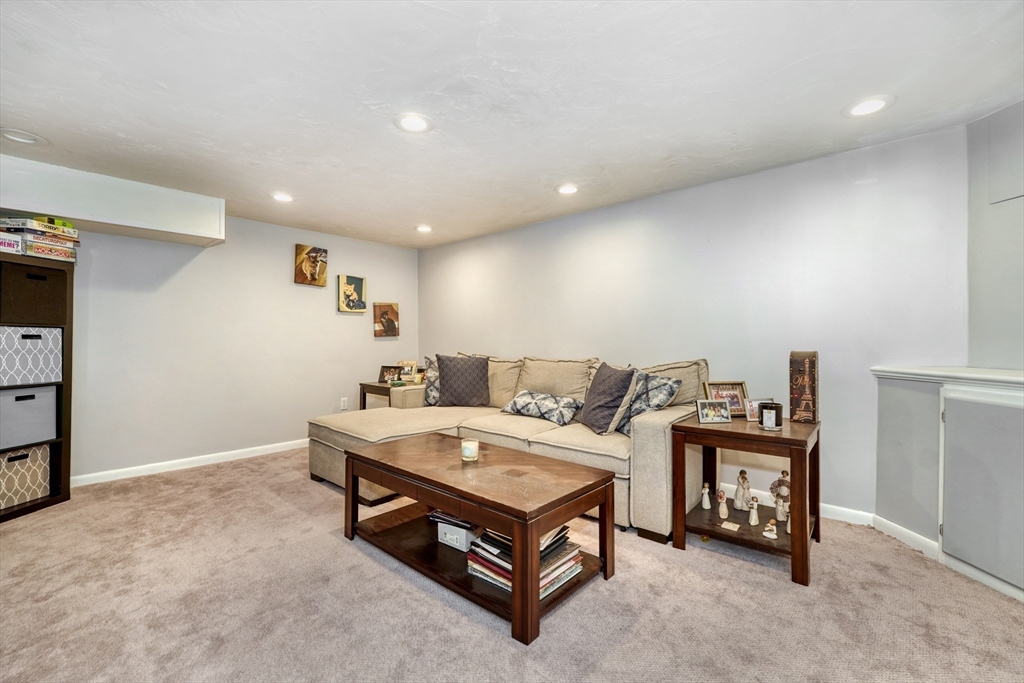 50 Lake St B
