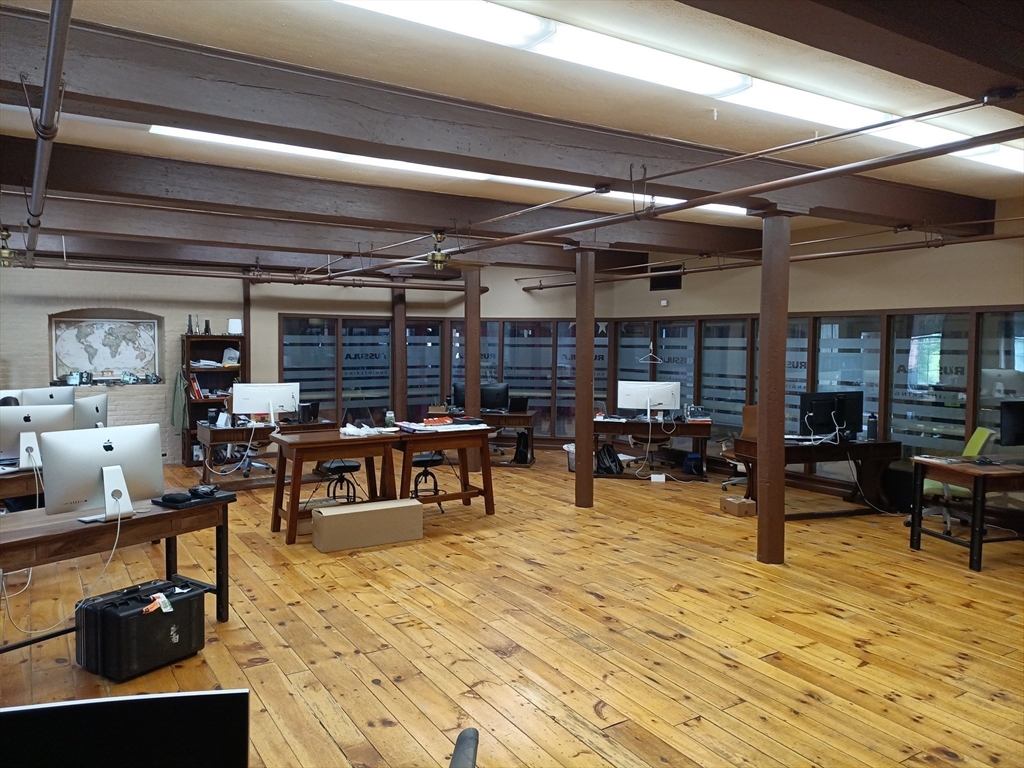 559 Main Street - Rt. 20 unit 204