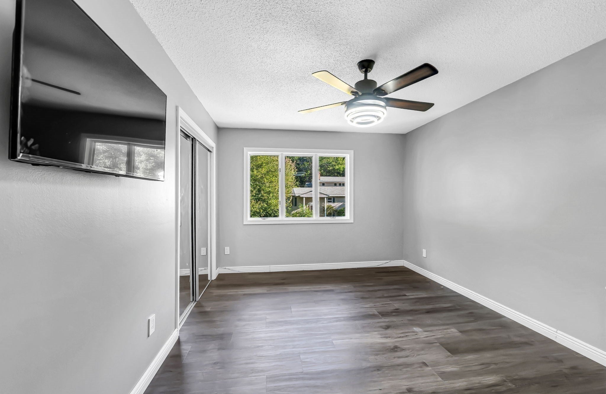 10 Robert Dr, Holyoke, MA, 10 Robert Dr, Holyoke, MA Photo #24