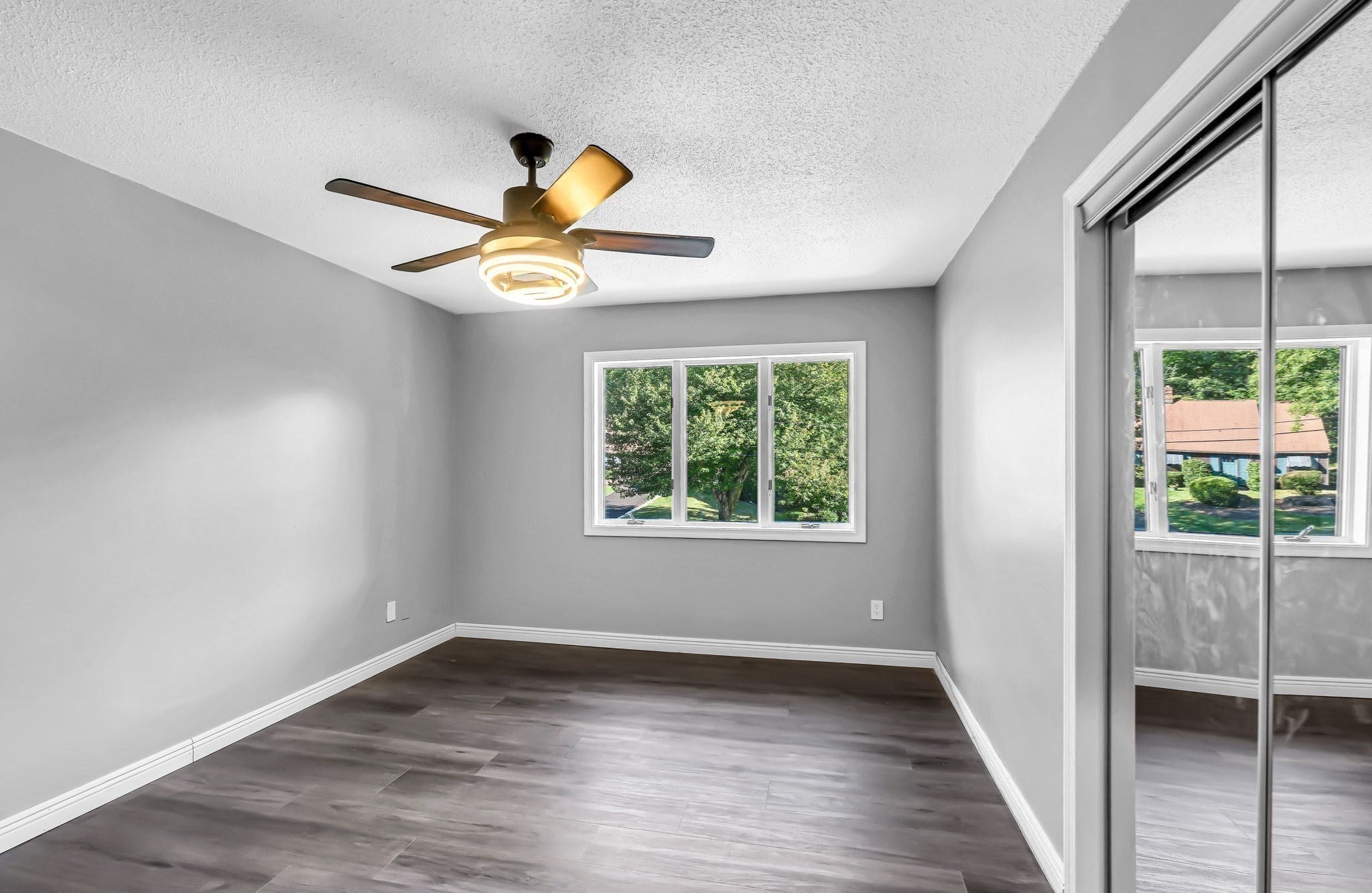 10 Robert Dr, Holyoke, MA, 10 Robert Dr, Holyoke, MA Photo #22