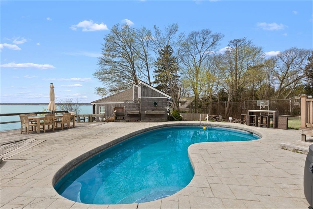 39 Standish Rd