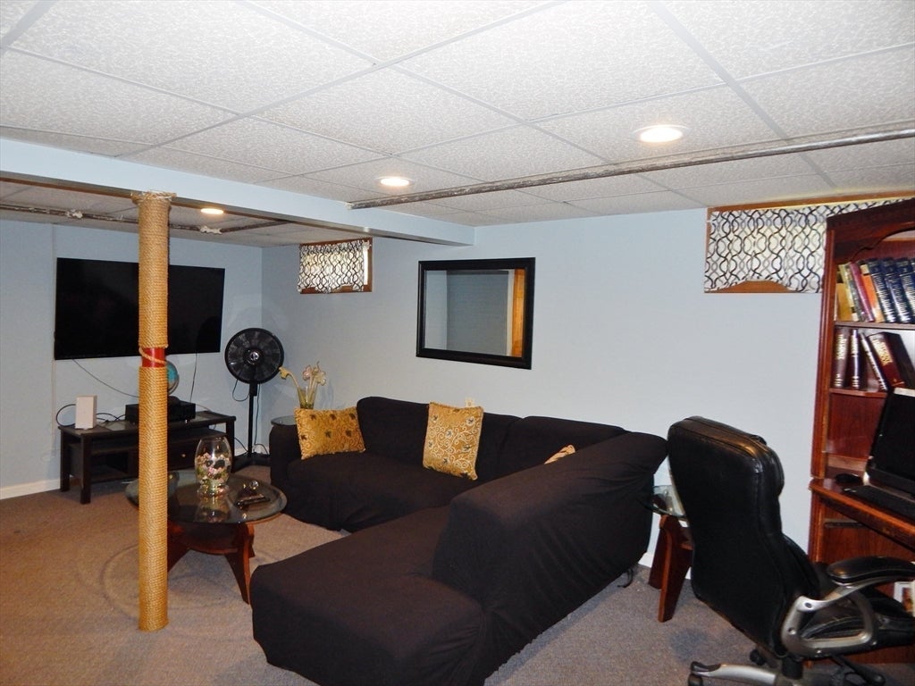 170 Carey Cir, Stoughton, MA Photo #18