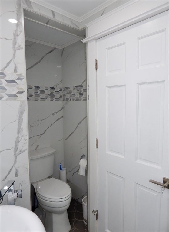 170 Carey Cir, Stoughton, MA Photo #12