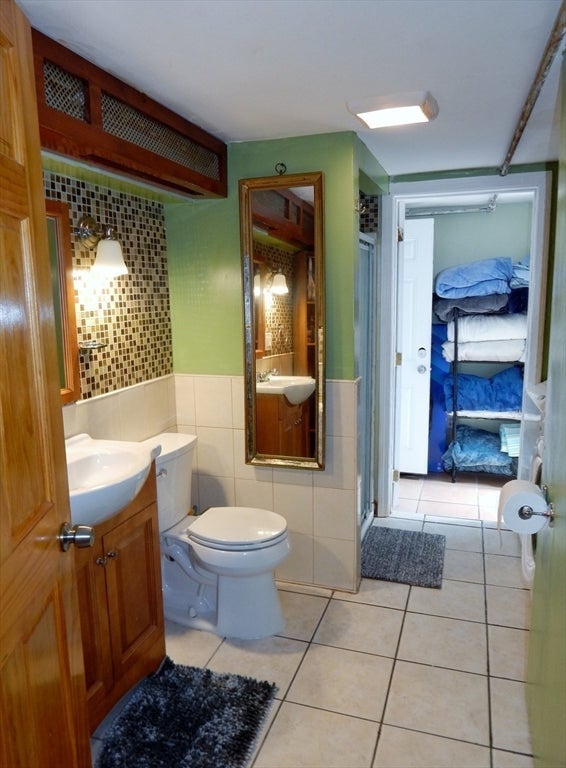 170 Carey Cir, Stoughton, MA Photo #19