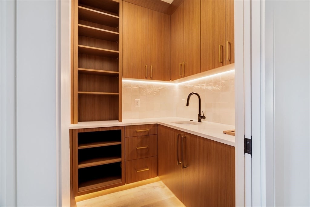 79 Park St #1, Brookline, MA, 79 Park St #1, Brookline, MA Photo #17