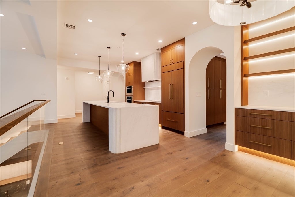 79 Park St #1, Brookline, MA, 79 Park St #1, Brookline, MA Photo #9
