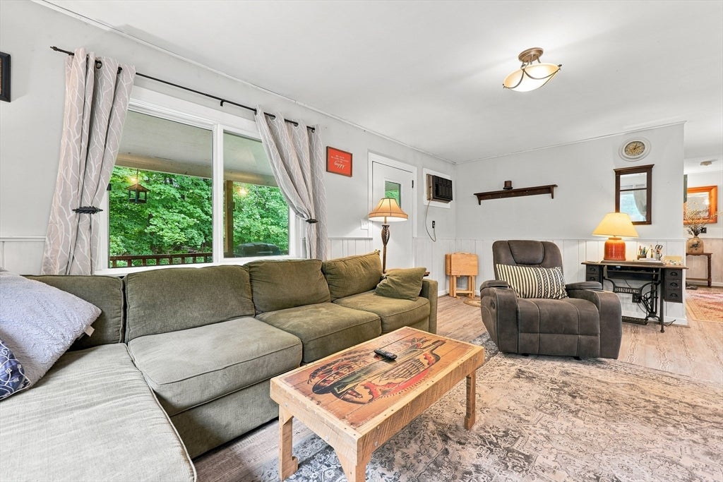 145 Brooks Village Road, Templeton, MA Photo #7