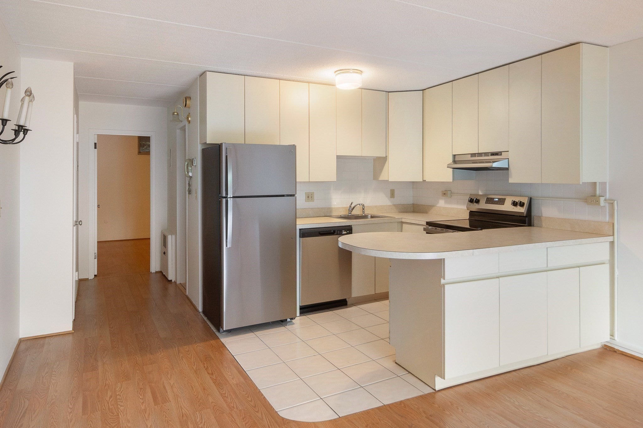 200 Swanton St T14