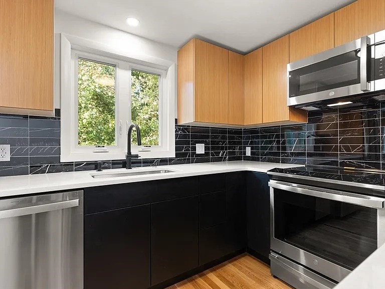19 Selwyn Rd, Newton, MA, 19 Selwyn Rd, Newton, MA Photo #3