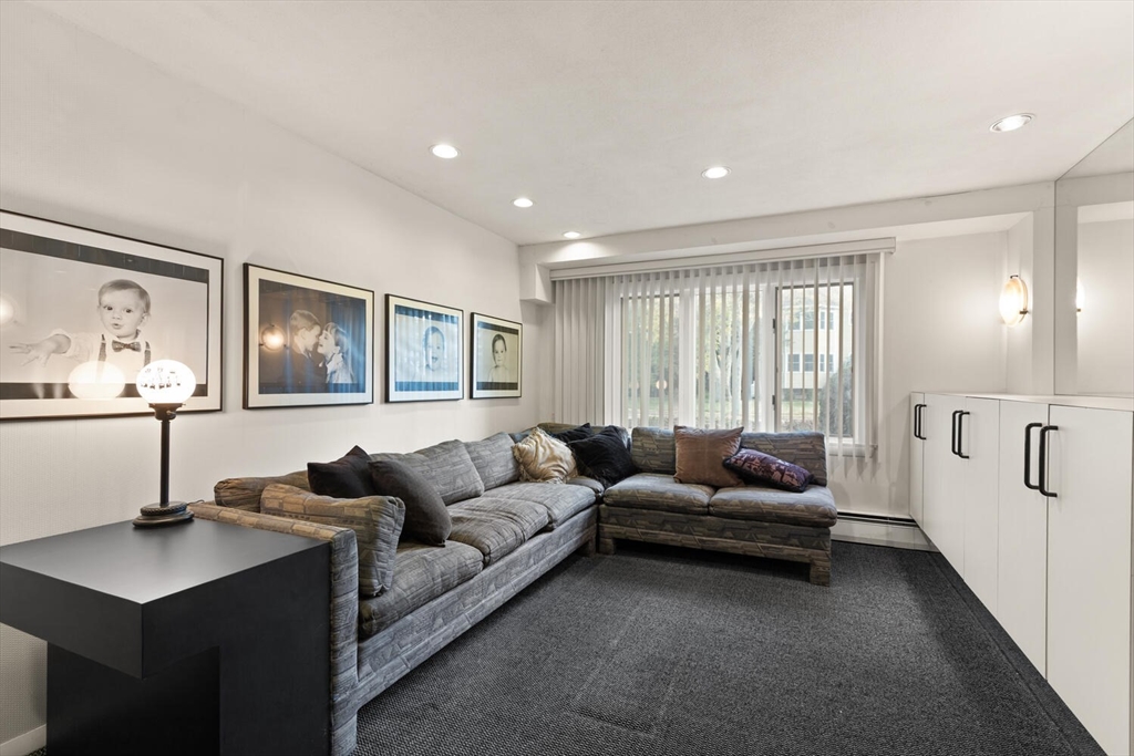 19 Selwyn Rd, Newton, MA, 19 Selwyn Rd, Newton, MA Photo #20