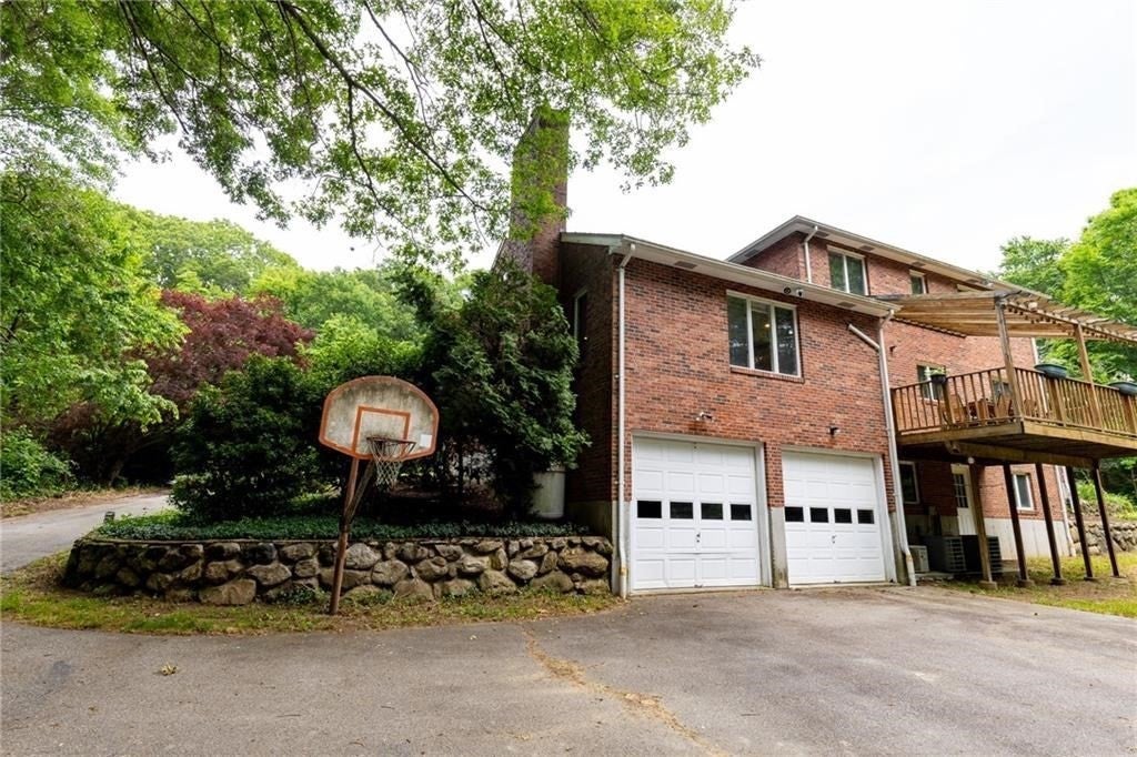 20 Lincoln Drive, North Smithfield, RI, 20 Lincoln Drive, North Smithfield, RI Photo #2