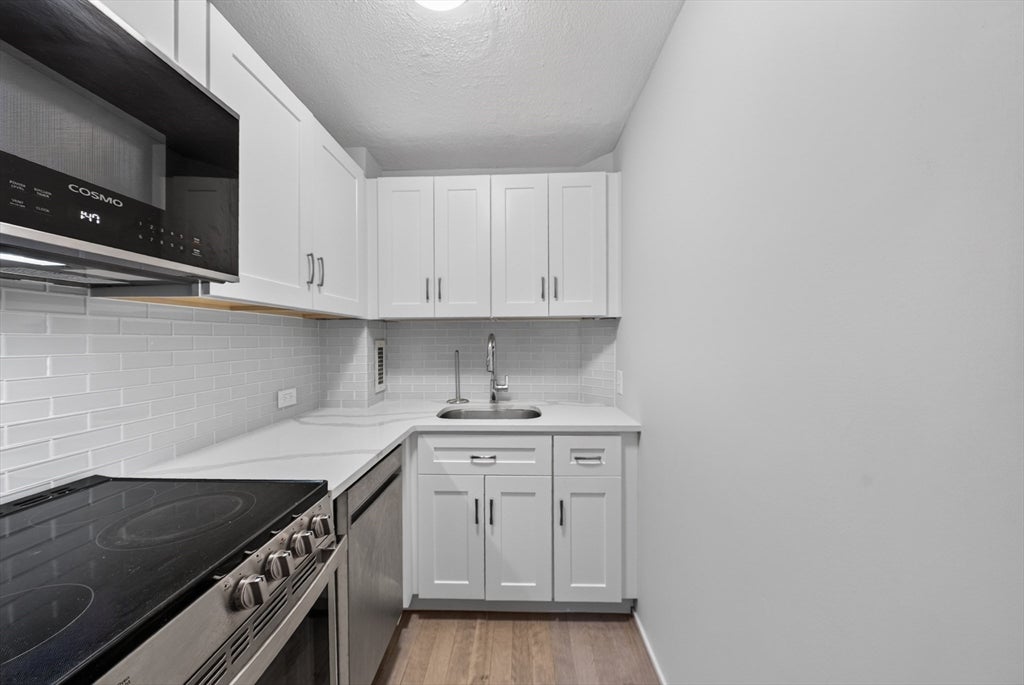 19 Winchester ST #208, Brookline, MA Photo #10
