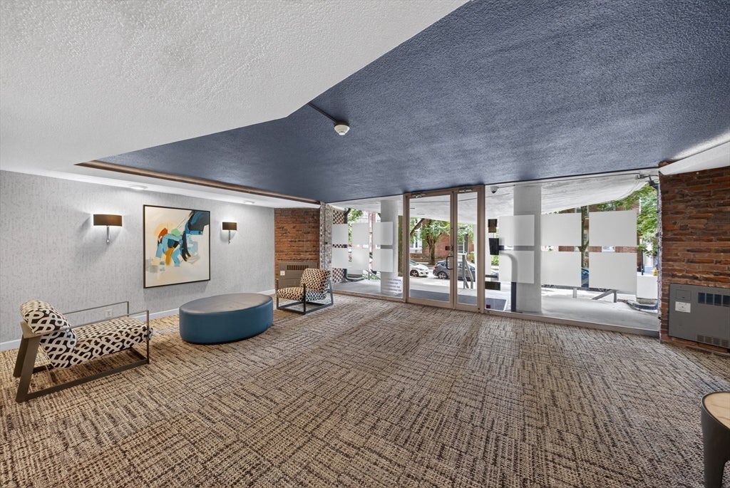 19 Winchester ST #208, Brookline, MA Photo #16