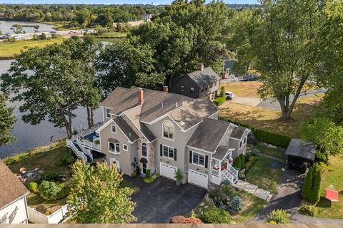 7 Riverbank Ave 7 Danvers MA 01923